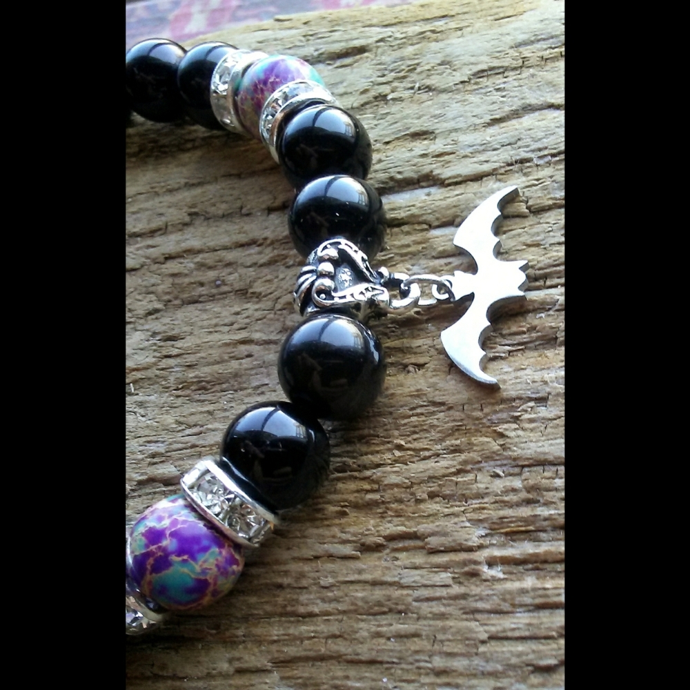 🌙🖤Bat Charm Stone Bracelet - Picture 12 of 15